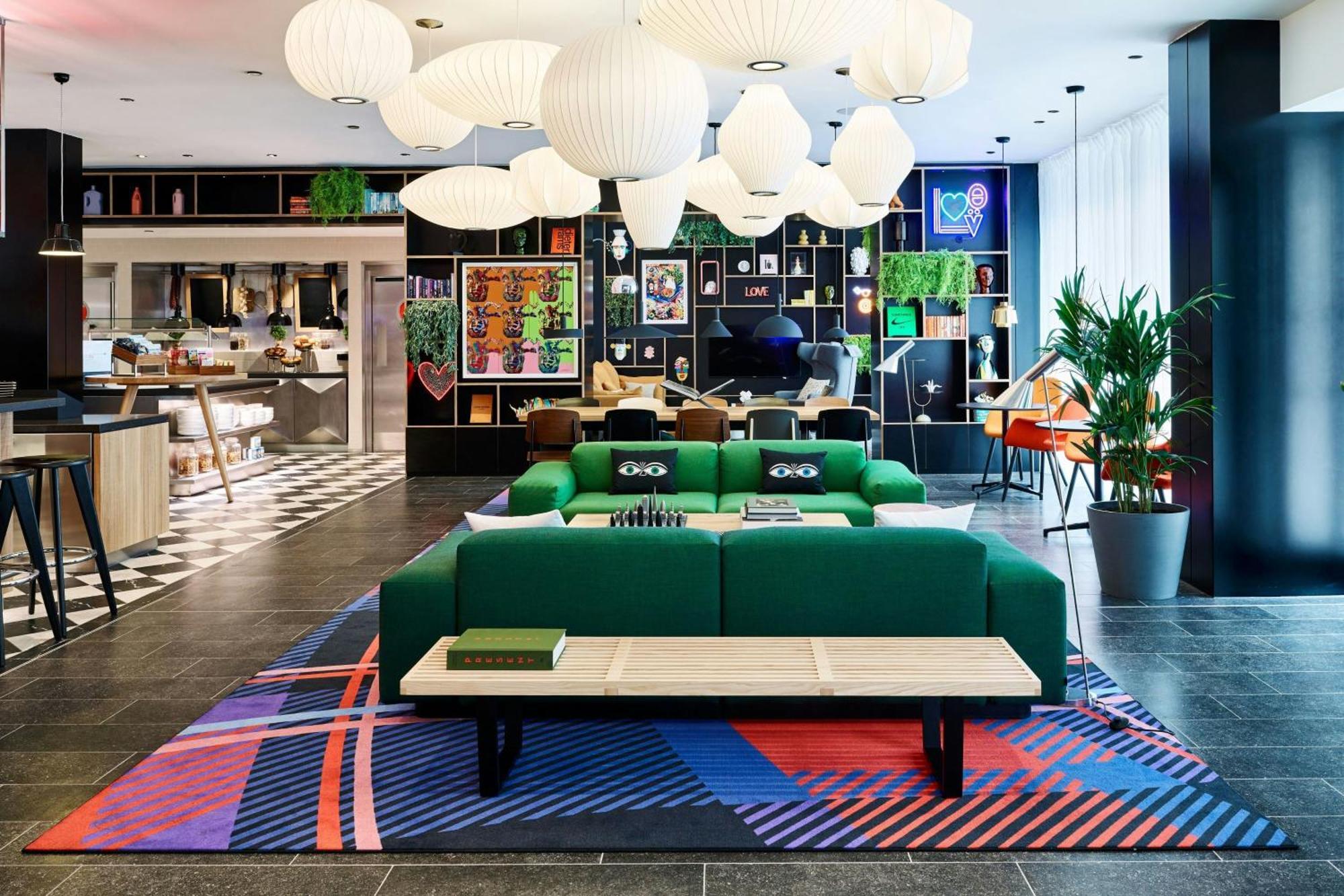 8 Central London Hotels Near Victoria for Easy City Access