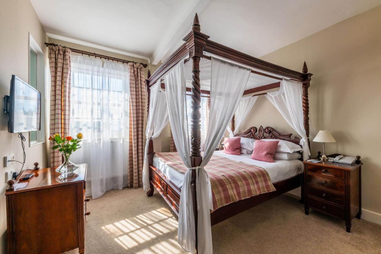 4 Smart Hotels Near Canonteign Falls Worth Booking