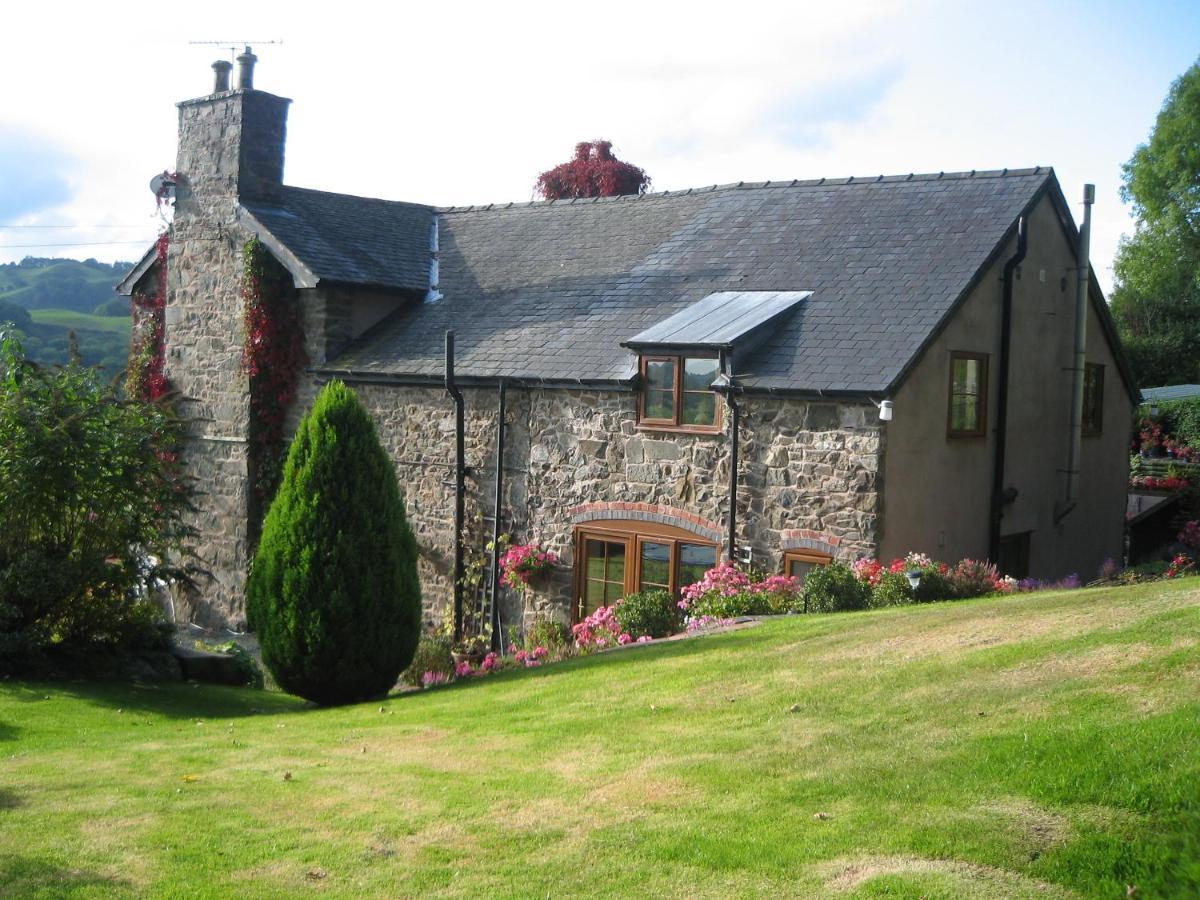 4 Top-Rated Hotels for Couples in Powys, Wales